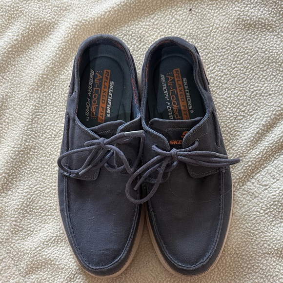 Skechers Men's Dark Gray Loafers - Picture 1 of 1
